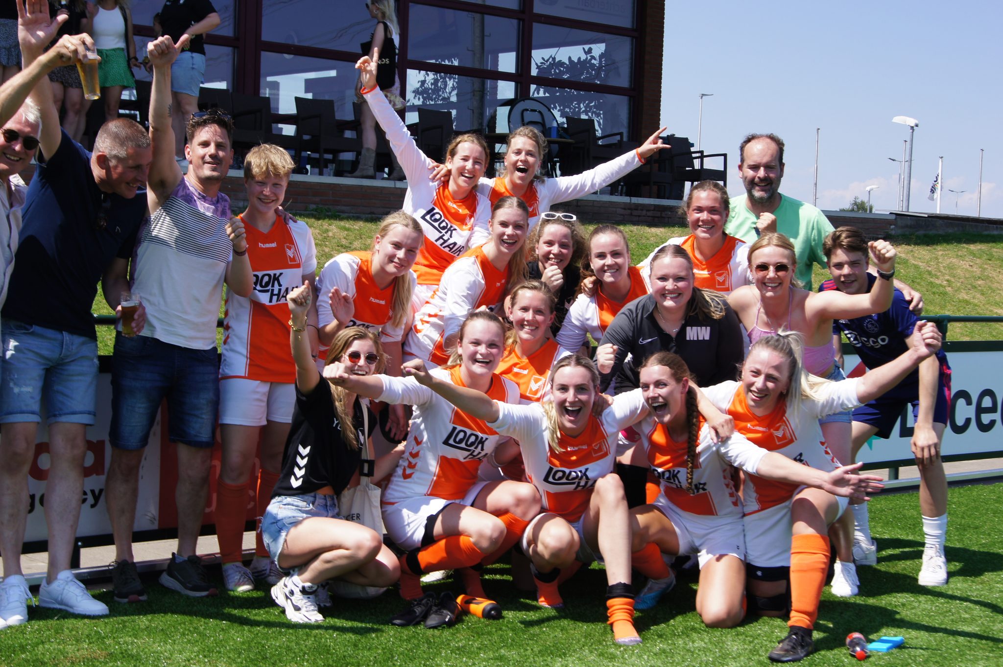 Pittige kennismaking met 2e klasse voor Lemelerveldse Vr 1