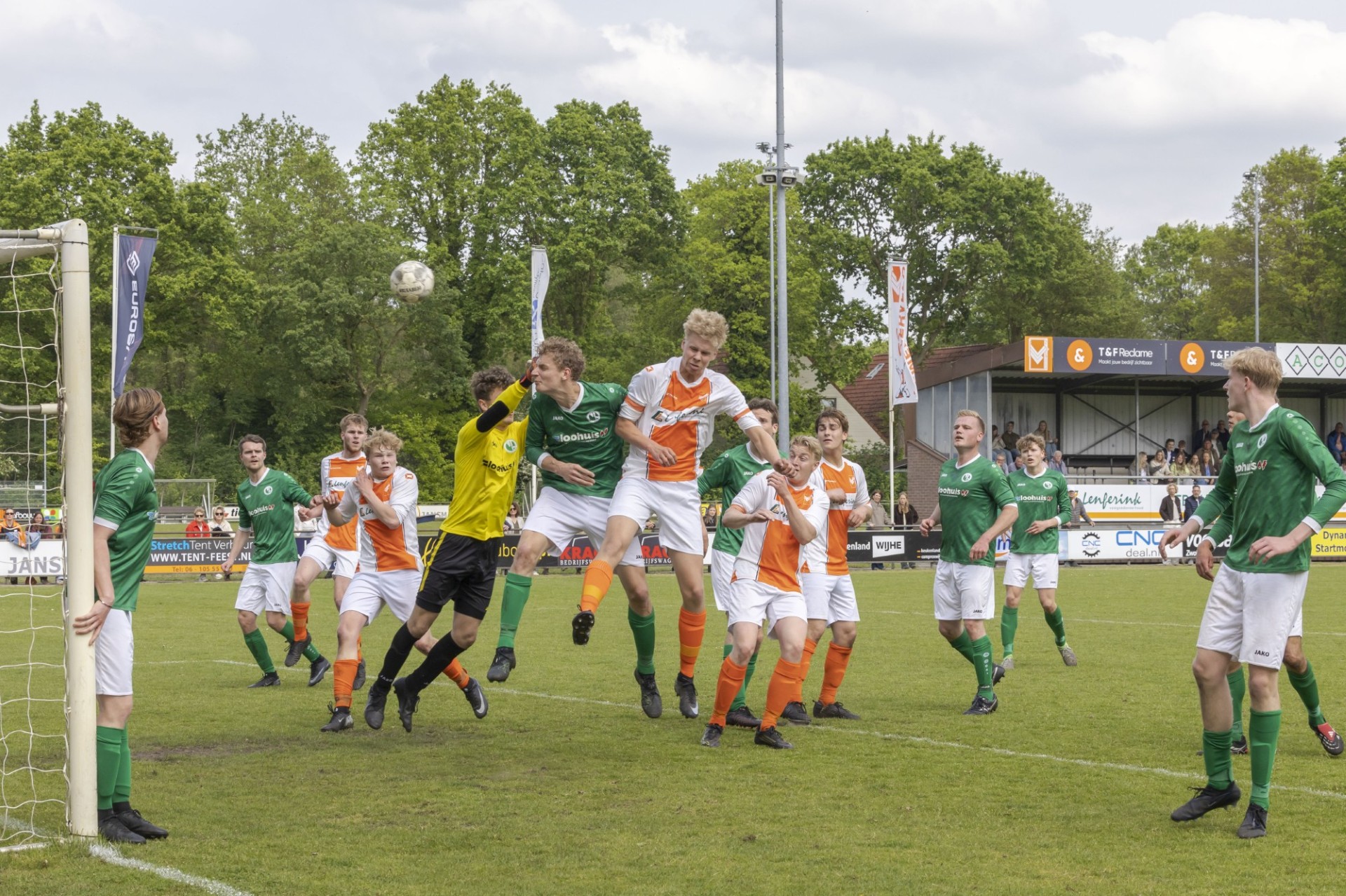 Lemelerveld is ongeslagen status kwijt, derde elftal Kampioen!