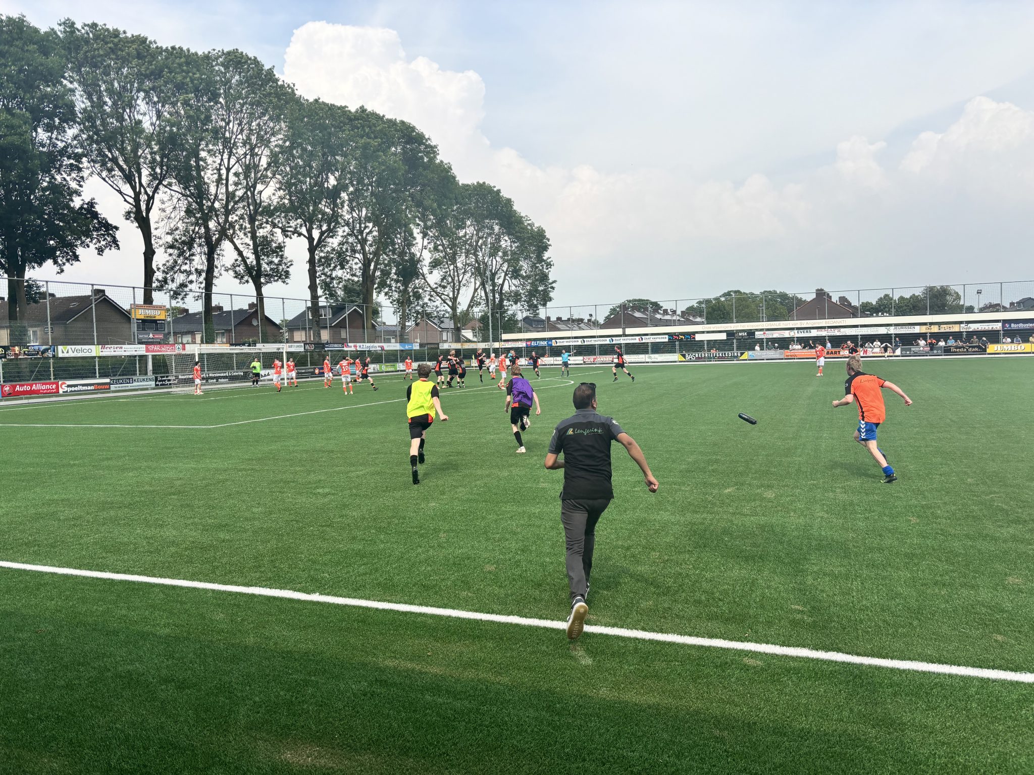 Lemelerveld in finale nacompetitie door winst in Angeren
